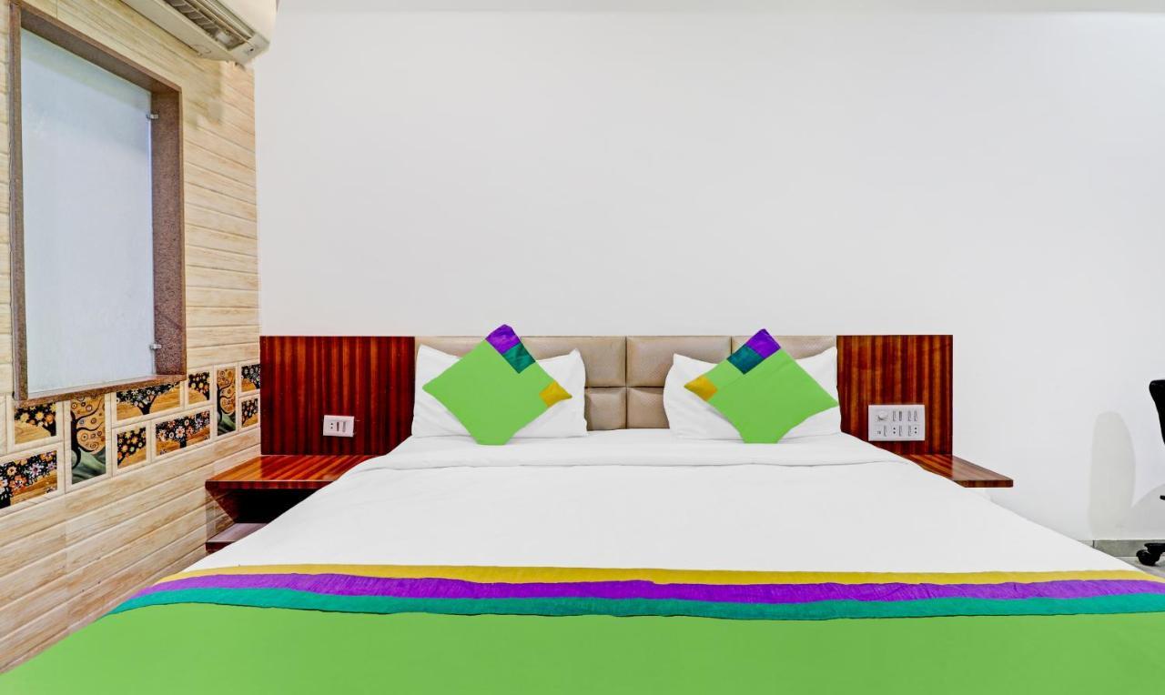 Treebo Taj Dream Hotel Agra  Exterior photo