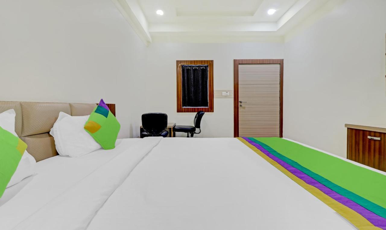 Treebo Taj Dream Hotel Agra  Exterior photo